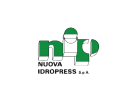 Logo von hq broker auf grünem Hintergrund mit dem stilisierten Text „hq“ in Weiß mit einem grünen Stecknadelsymbol auf der linken Seite aus nachhaltigem Dämmstoff und dem